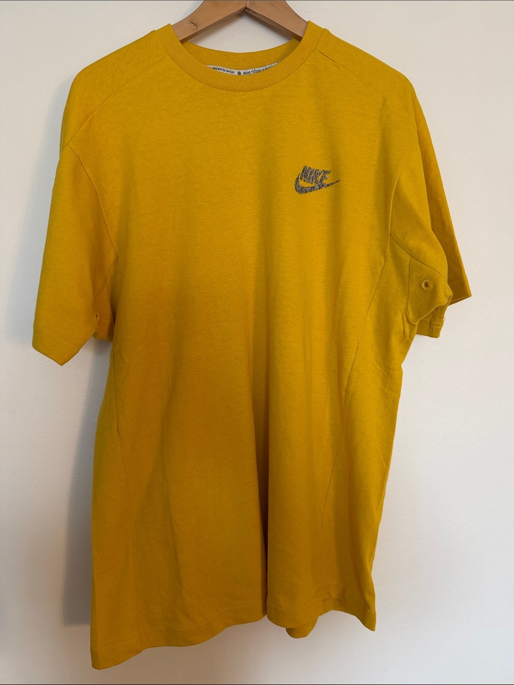 Nike Men’s Yellow Crewneck T-Shirt with Small Logo